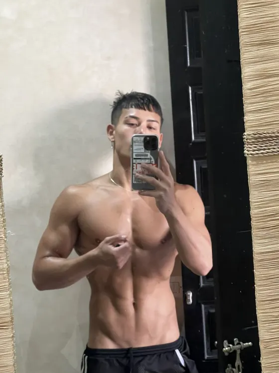 Julian, Brazilian male escort in Dubai โ photo 13