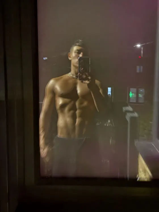 Julian, Brazilian male escort in Dubai โ photo 9