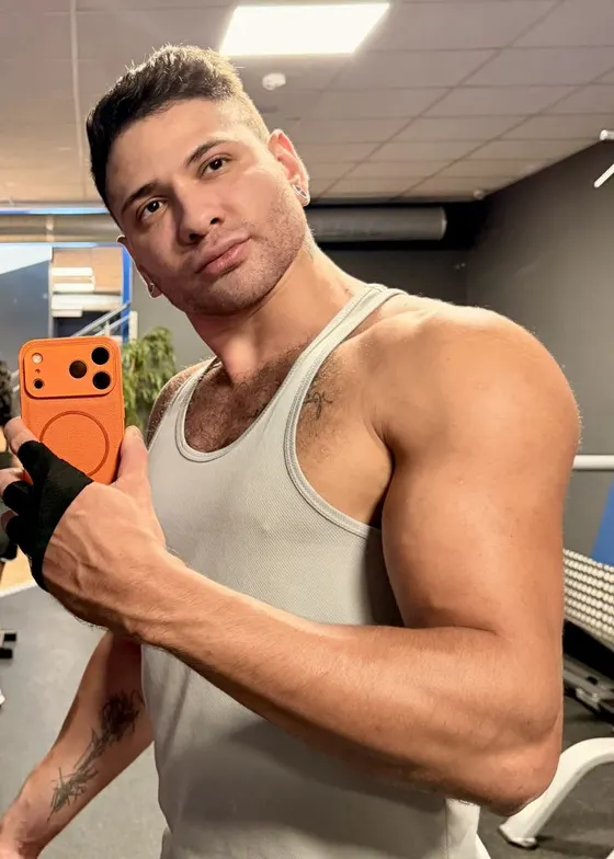 Julian, Brazilian male escort in Dubai โ photo 12