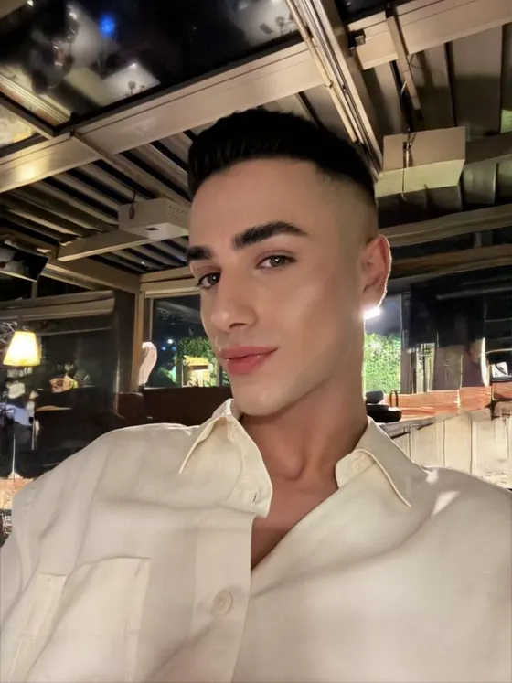 Julian, male escort in Dubai โ photo 17