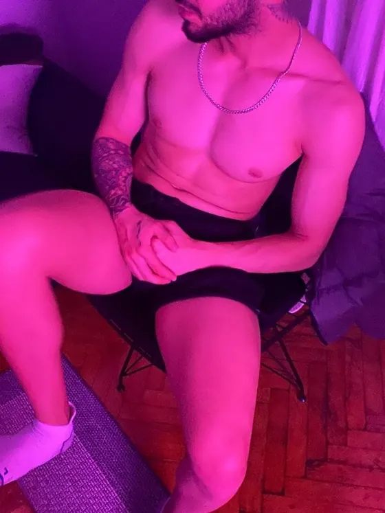Kai, male escort in Dubai — photo 10