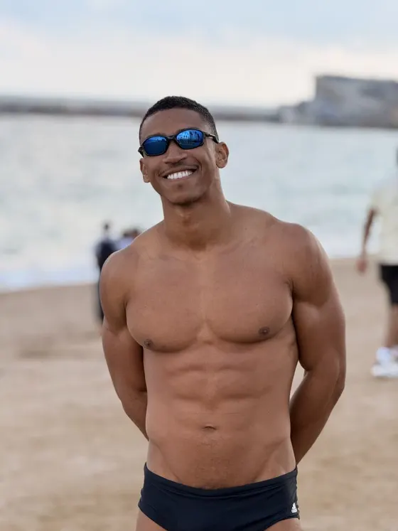 Kevin, Ebony male escort in Dubai โ photo 2