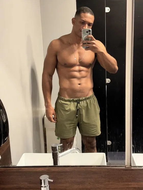 Kevin, Ebony male escort in Dubai โ photo 8