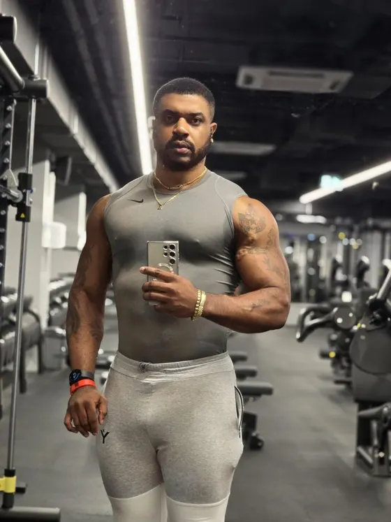 Liam, Ebony male escort in Dubai โ photo 6
