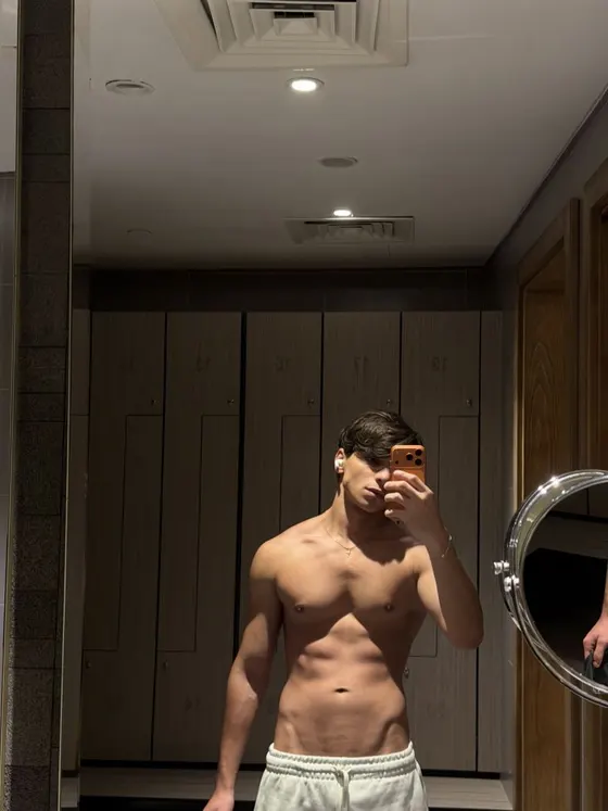 Liam, Brazilian male escort in Dubai โ photo 11