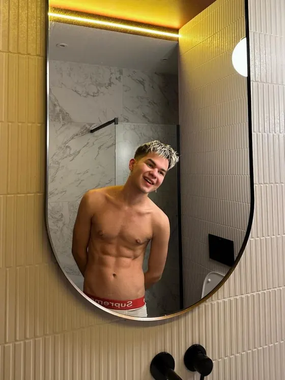 Lucas, male escort in Dubai โ photo 10