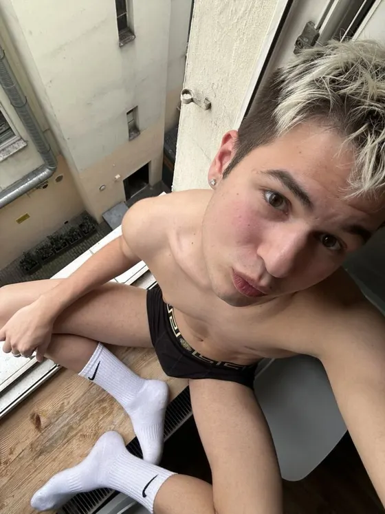 Lucas, male escort in Dubai โ photo 13
