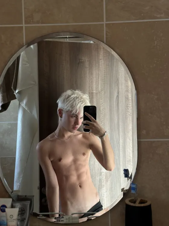 Lucas, male escort in Dubai โ photo 2