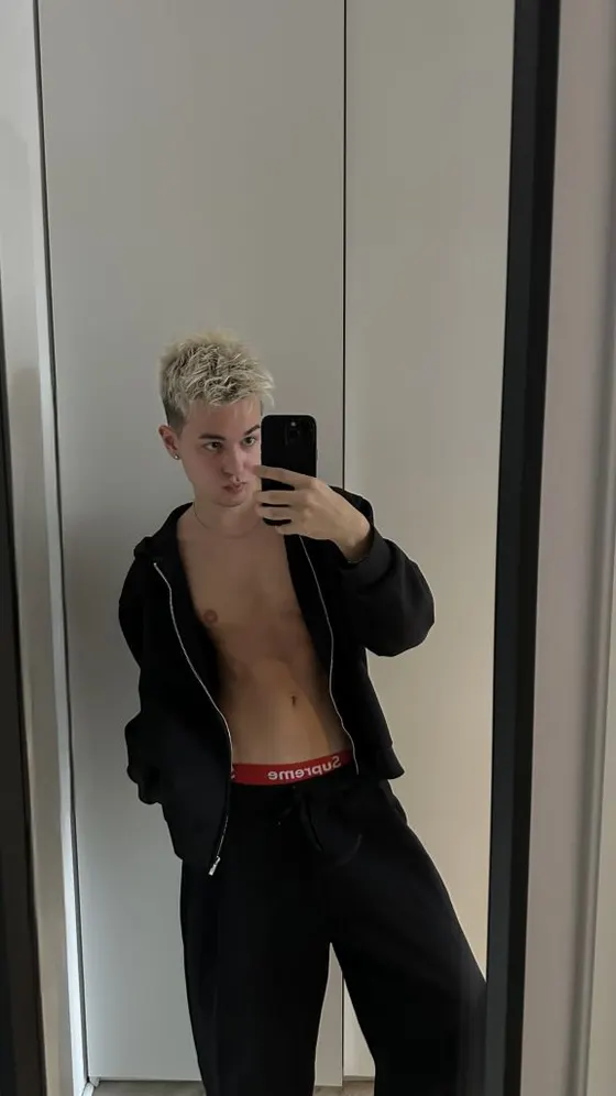 Lucas, male escort in Dubai โ photo 8