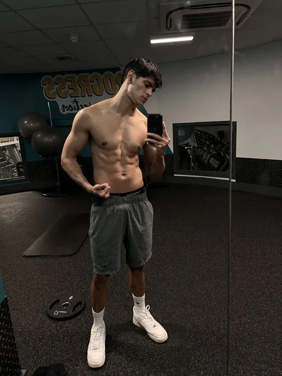 Lucas, Brazilian male escort in Dubai โ photo 13