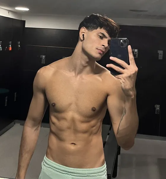 Lucas, Brazilian male escort in Dubai โ photo 4