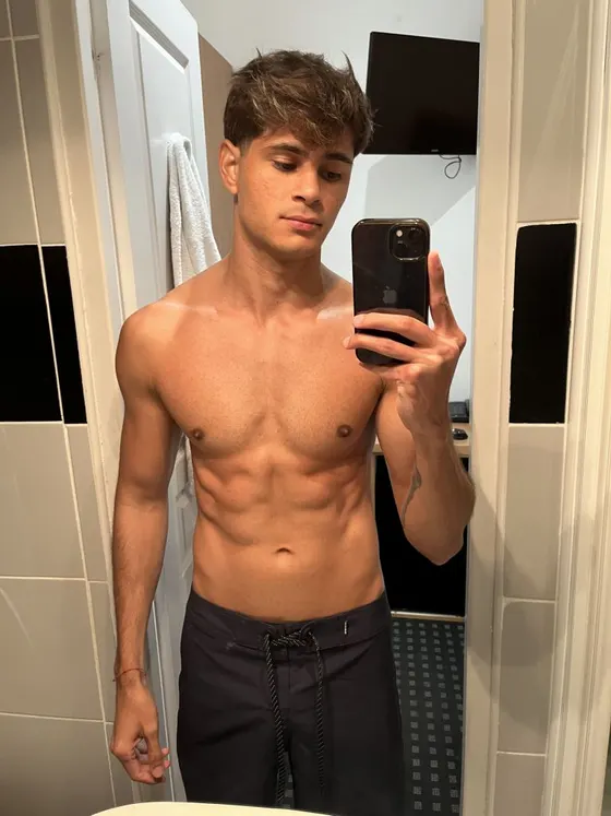 Lucas, Brazilian male escort in Dubai โ photo 9