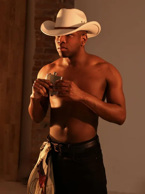 Lucas, male escort in Dubai โ photo 11