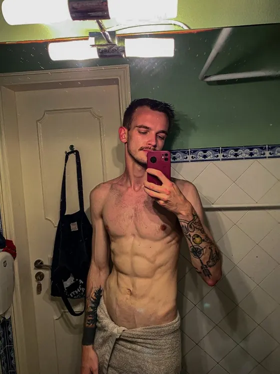 Lucas, male escort in Dubai โ photo 4