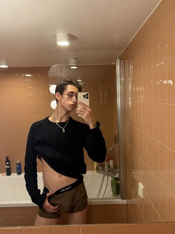 Lucas, male escort in Dubai โ photo 5