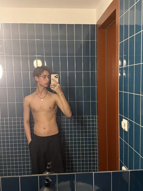 Lucas, male escort in Dubai โ photo 8