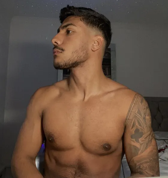 Marco, male escort in Dubai โ photo 6