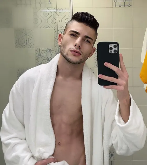 Marco, Brazilian male escort in Dubai โ photo 2