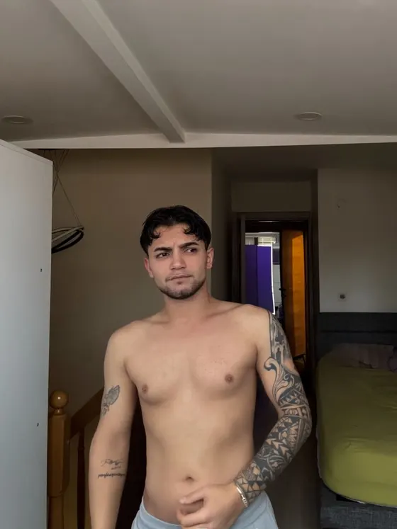 Marcus, Brazilian male escort in Dubai โ photo 13