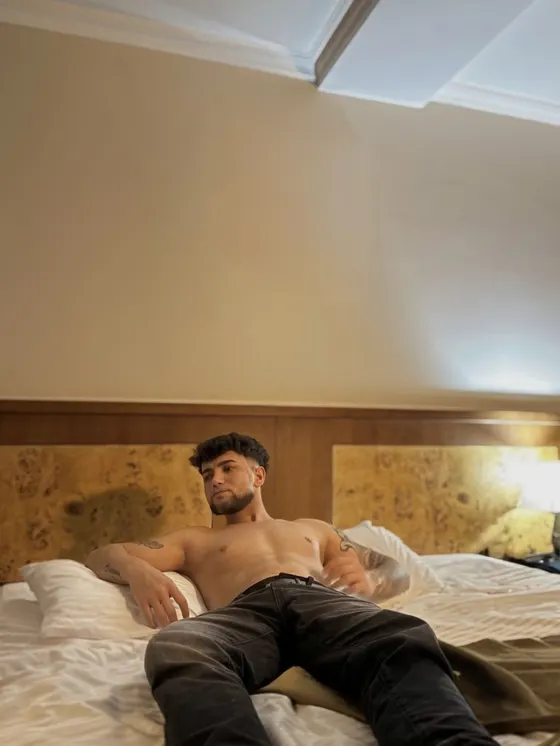 Marcus, Brazilian male escort in Dubai โ photo 8