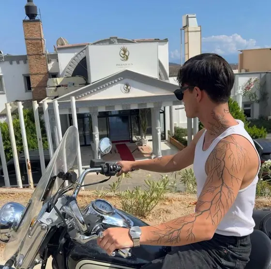 Marcus, male escort in Dubai โ photo 14