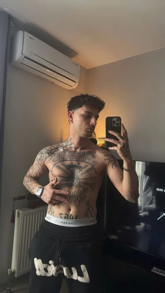 Marcus, male escort in Dubai โ photo 3