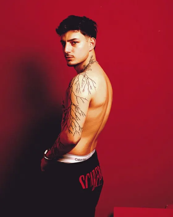 Marcus, male escort in Dubai โ photo 6