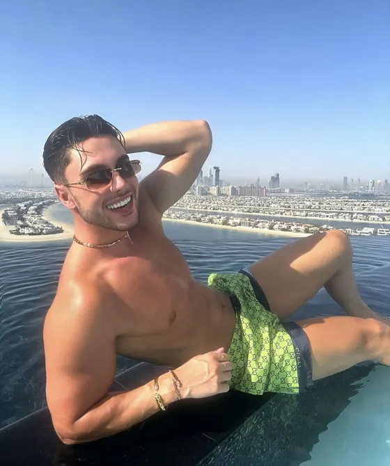 Max, male escort in Dubai โ photo 13