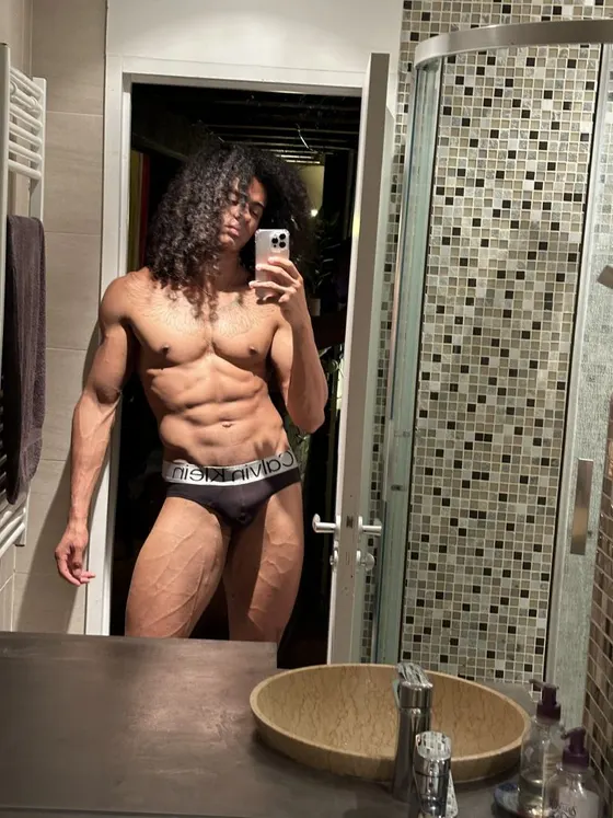 Nate, Brazilian male escort in Dubai โ photo 4