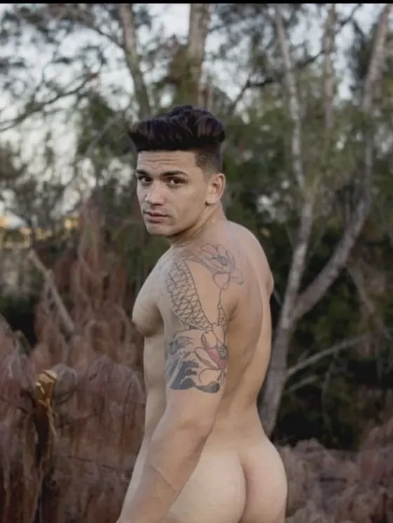 Noah, male escort in Dubai โ photo 17