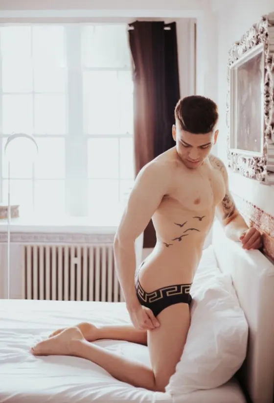 Noah, male escort in Dubai โ photo 4