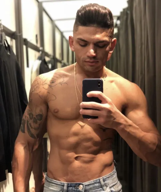Noah, male escort in Dubai โ photo 5