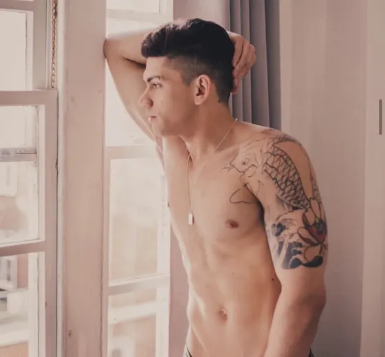 Noah, male escort in Dubai โ photo 6