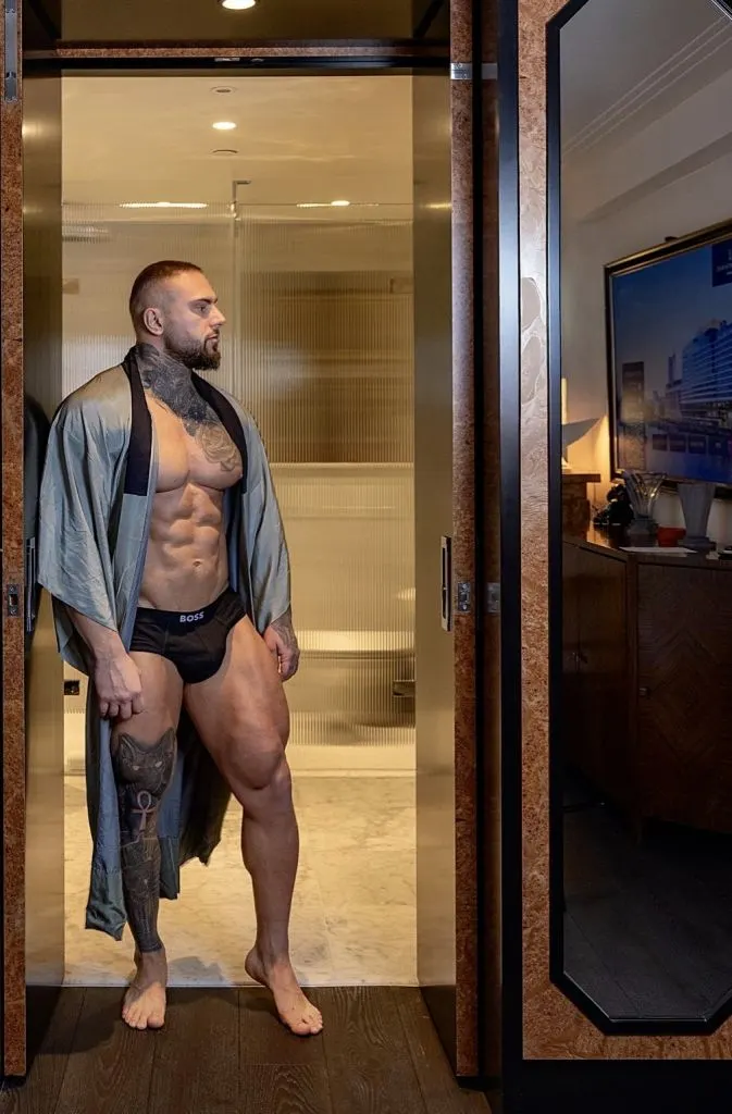 Oscar, Brazilian male escort in Dubai