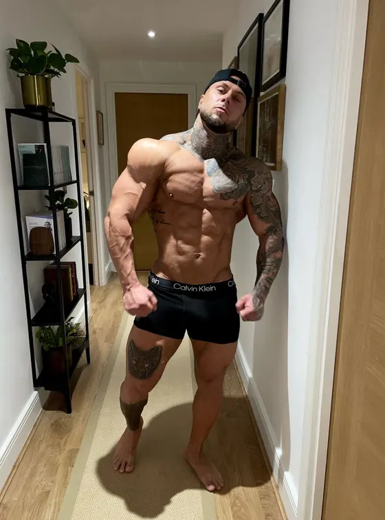 Oscar, Brazilian male escort in Dubai โ photo 16