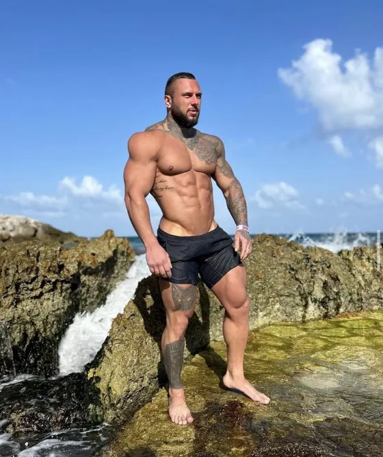 Oscar, Brazilian male escort in Dubai โ photo 6