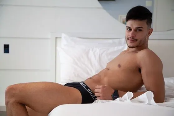 Oscar, Brazilian male escort in Dubai โ photo 8