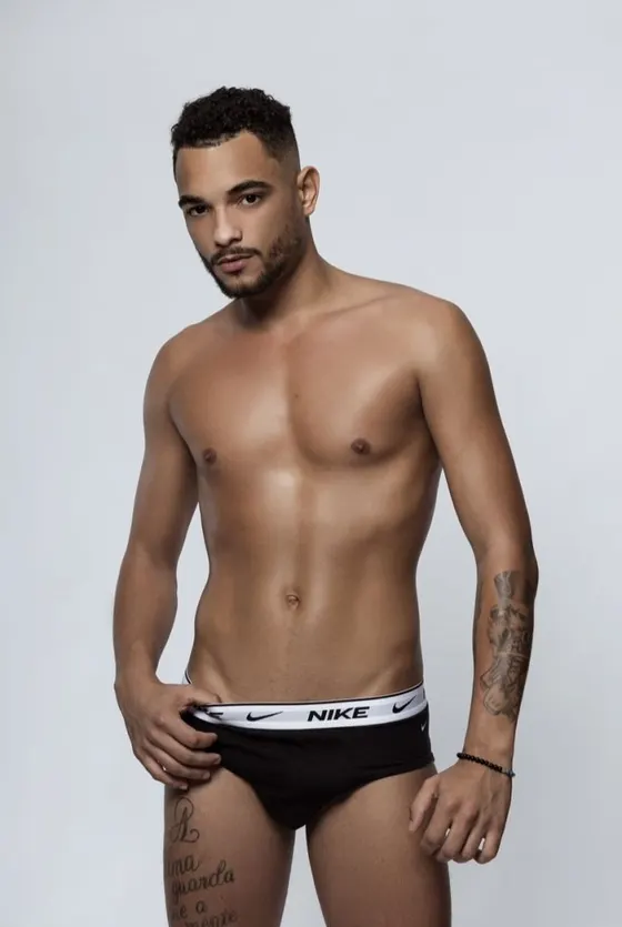 Owen, male escort in Dubai โ photo 18