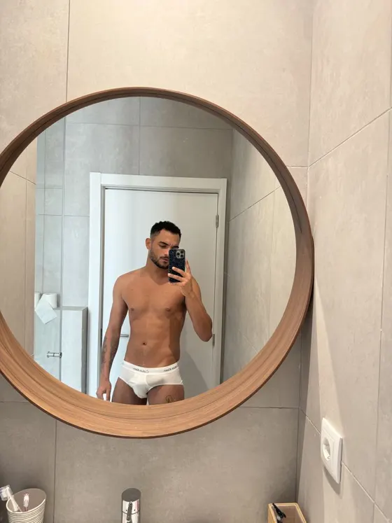 Owen, male escort in Dubai โ photo 2
