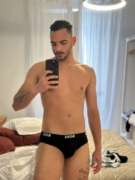 Owen, male escort in Dubai โ photo 3