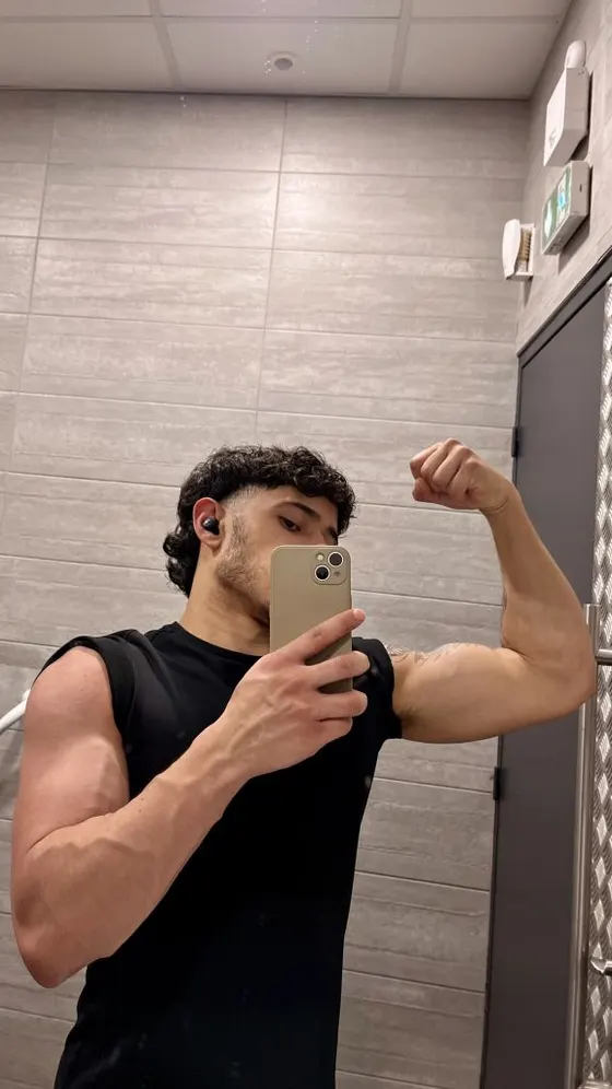 Owen, Brazilian male escort in Dubai โ photo 7