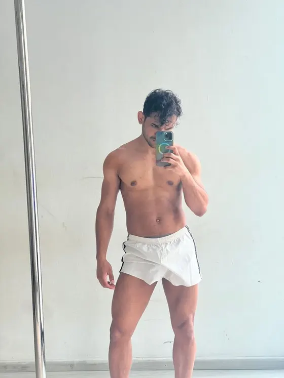 Pavel, male escort in Dubai โ photo 4