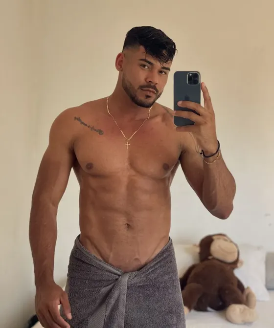 Rafael, male escort in Dubai โ photo 3