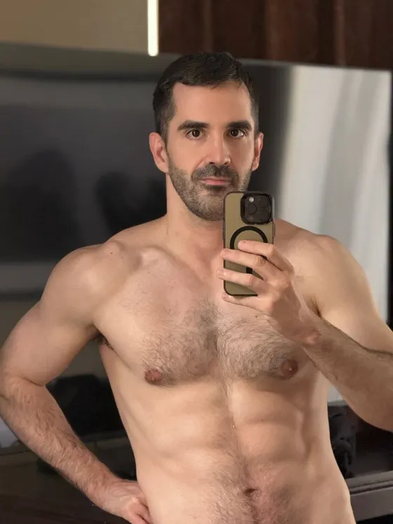 Roman, male escort in Dubai โ photo 2
