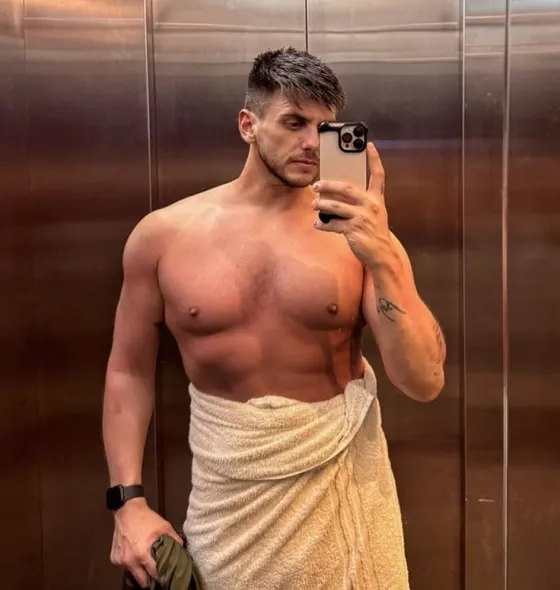 Ryan, male escort in Dubai โ photo 16