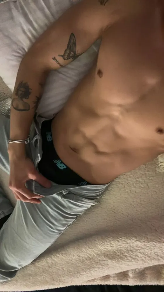 Ryan, male escort in Dubai โ photo 9