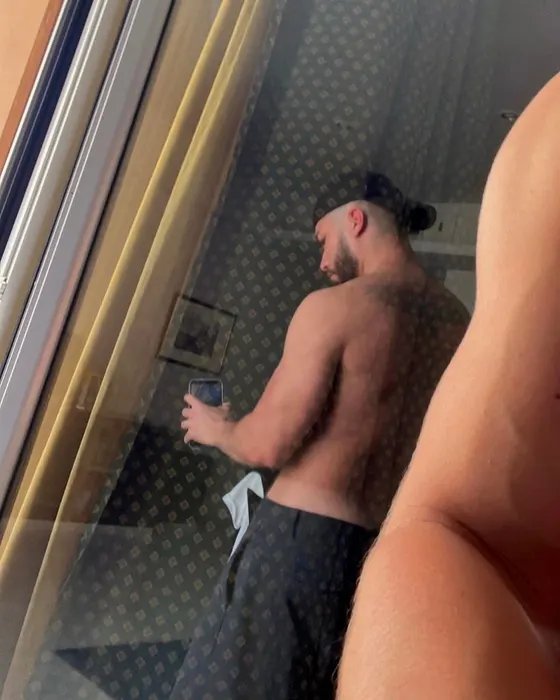 Sean, Brazilian male escort in Dubai โ photo 4