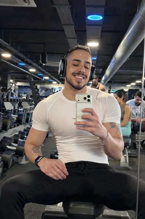 Sean, male escort in Dubai โ photo 4
