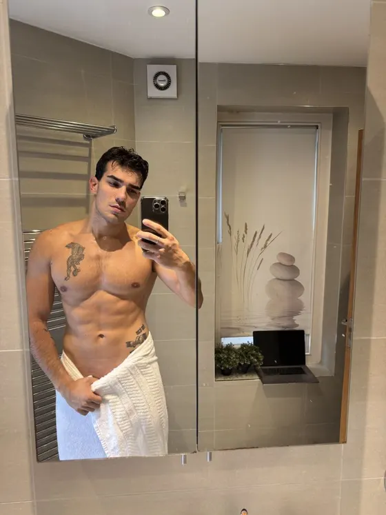 Theo, male escort in Dubai โ photo 13