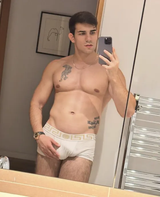 Theo, male escort in Dubai โ photo 16